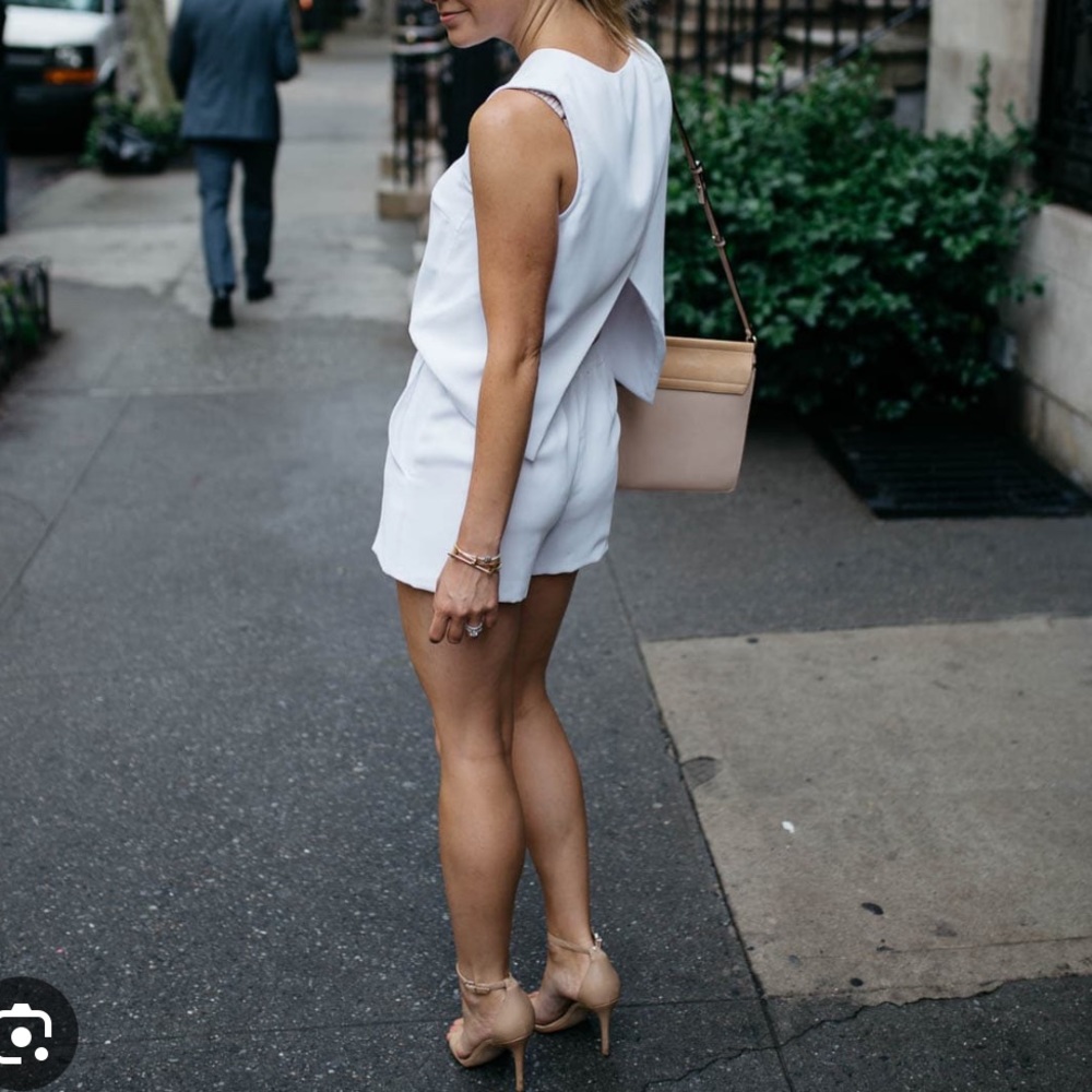 Club Monaco White Backless Romper Jumpsuit - Size 00 - Picture 3 of 6